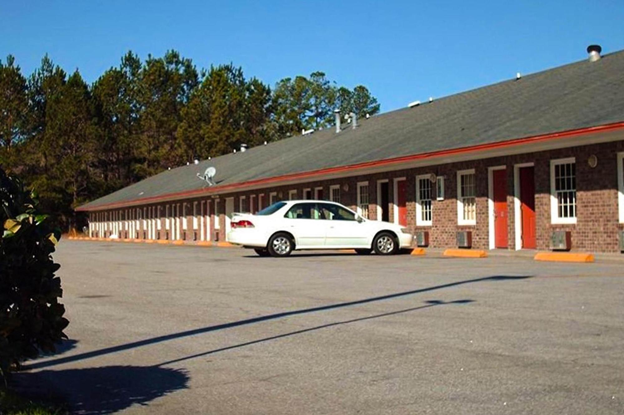 Oyo Hotel Ridgeland East Esterno foto