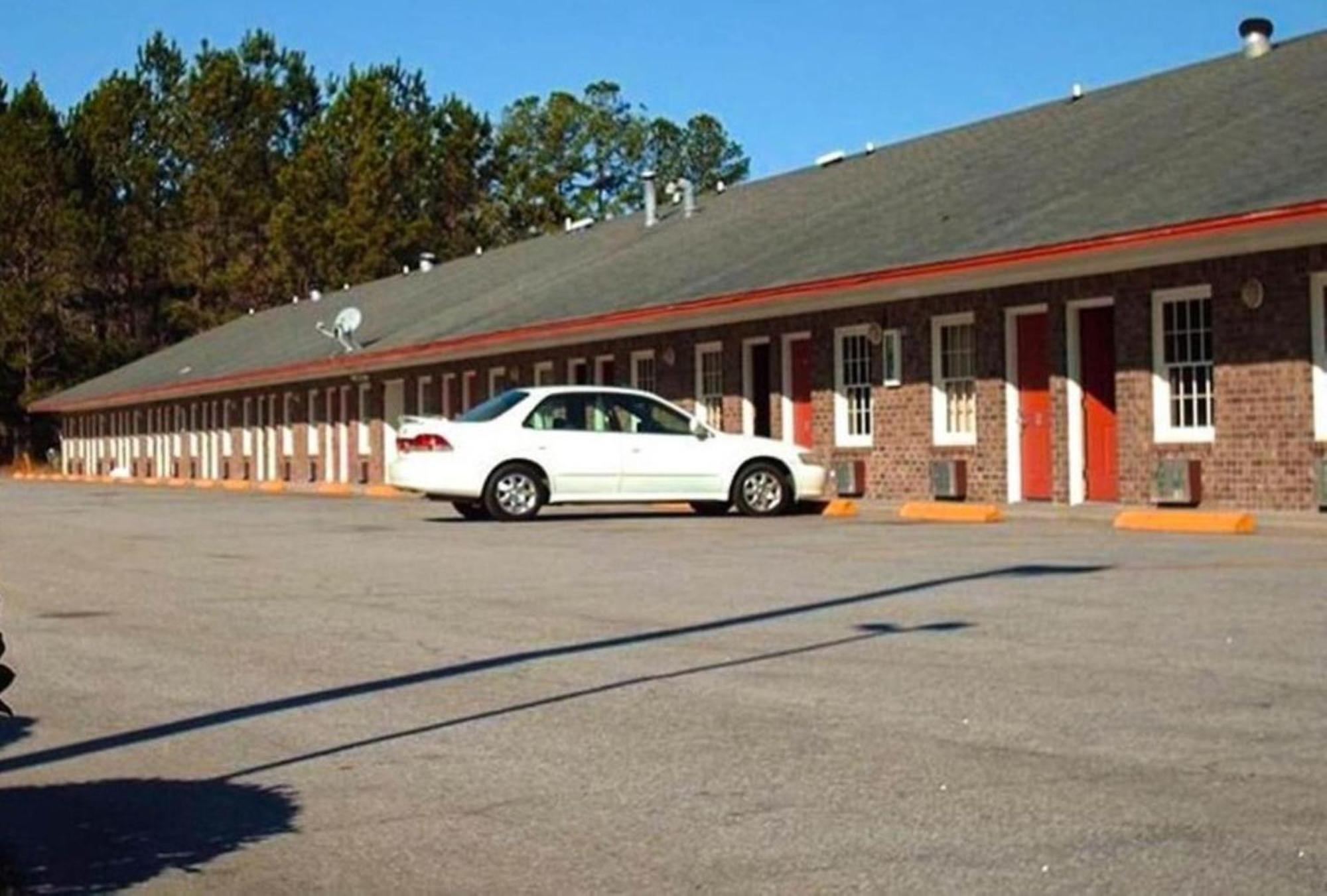 Oyo Hotel Ridgeland East Esterno foto